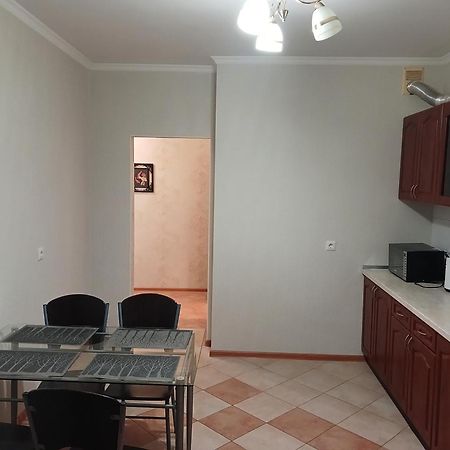 Cosy Flat Apartamento Kiev Exterior foto