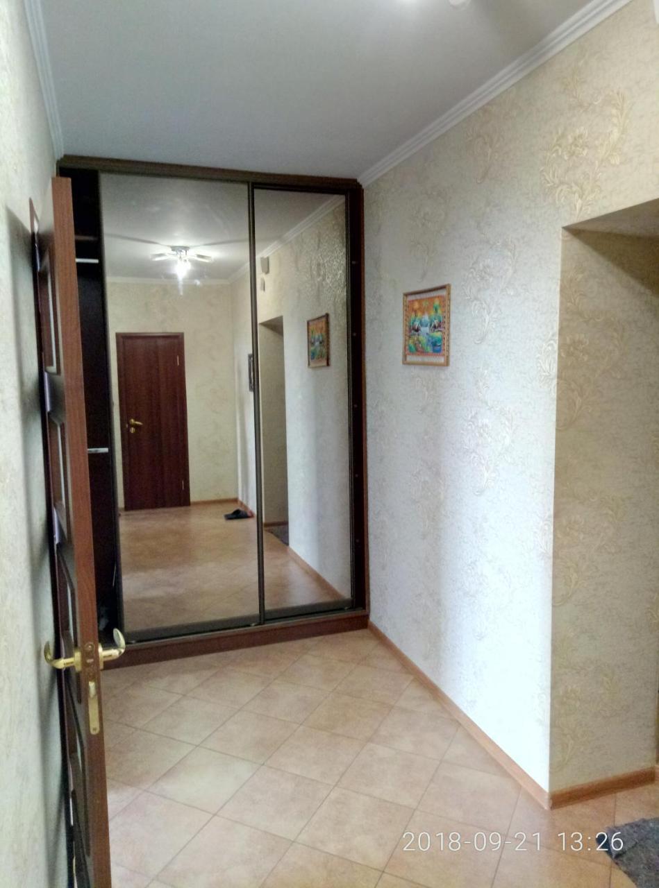 Cosy Flat Apartamento Kiev Exterior foto